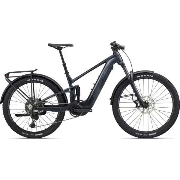 Giant Stance E+ EX Pro sähkömaastopyörä polulla